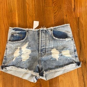 NWT RAW WAIST DENIM SHORTS